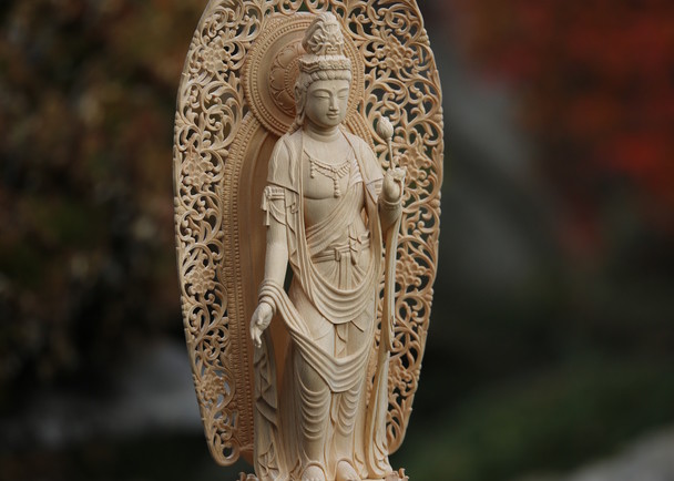 1000年続く伝統技術に活躍の場を!! 第一回 日本木彫刻展 - クラウド 